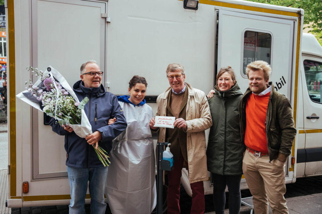 Nachtcafe Hamburg: Der gemeinnützige Verein unterstützt Obdachlose in Hamburg mit Projekten wie dem Gesundheitsmobil und der medizinischen Sprechstunde in Altona.